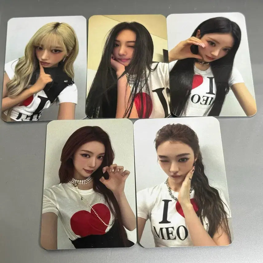 [BUNJANG] MEOVV Miyao LA Cafe Photocard Set / MEOVV 미야오 LA 카페 포토카드 세트