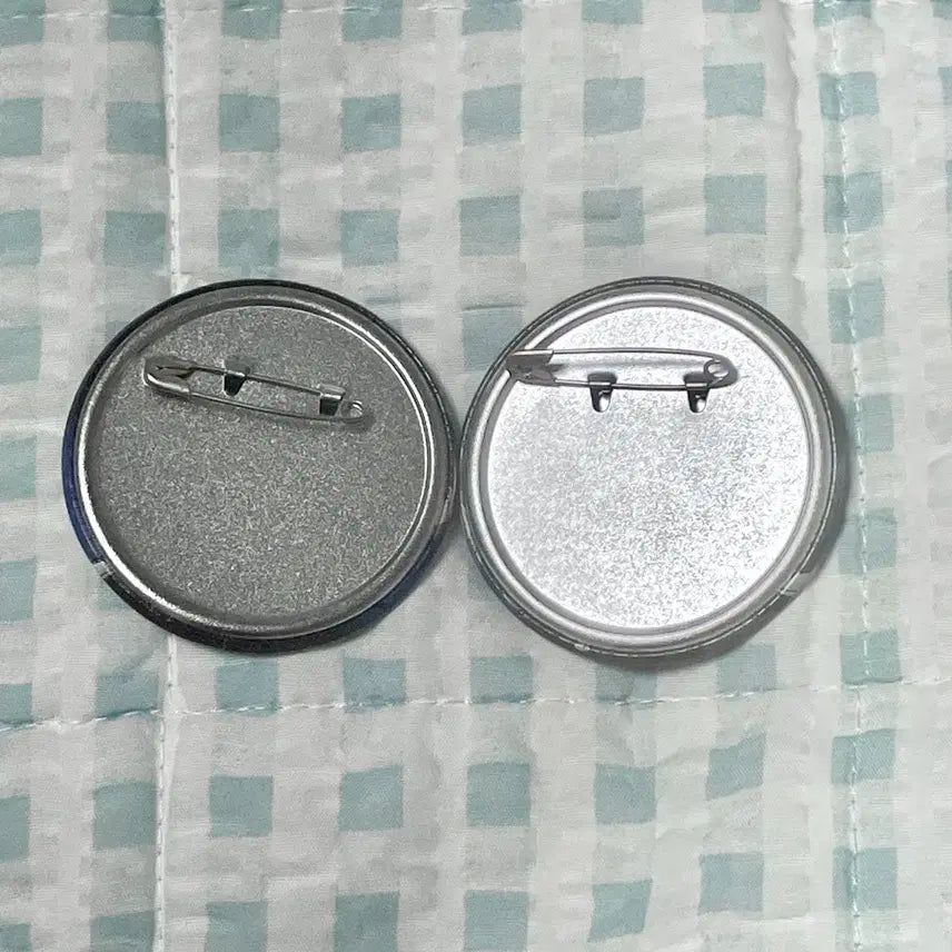 [BUNJANG] Kaiju No. 8 Soushiro Hoshina &amp; Ichikawa Reno Badge Set / 괴수8호 호시나 소우시로 &amp; 레노 이치카와 뱃지