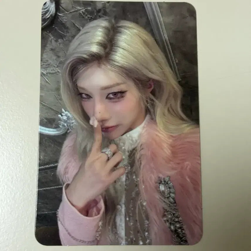 [BUNJANG] Xlov IGod Louis Album Photocard / 엑스러브 Xlov 아이갓 IGod 루이 앨범 포카