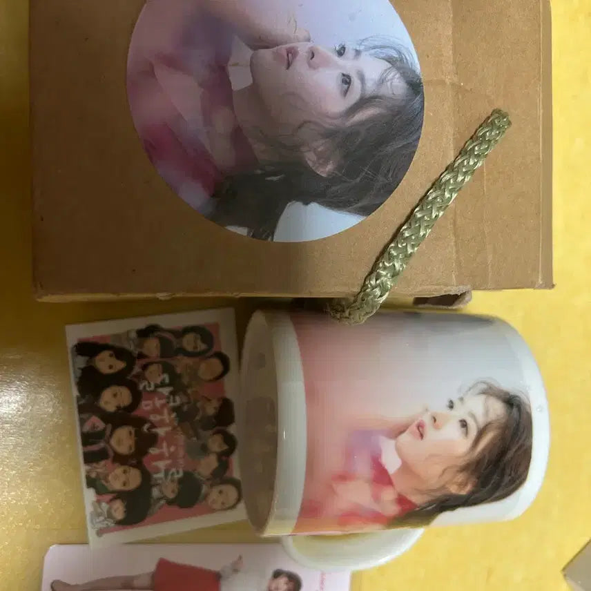 [BUNJANG] Park Bo Young 2019 Fan Meeting Goods Set (Mug Cup, Bookmark, Stickers) / 박보영 팬미팅 2019 굿즈(머그컵, 책갈피, 스티커)