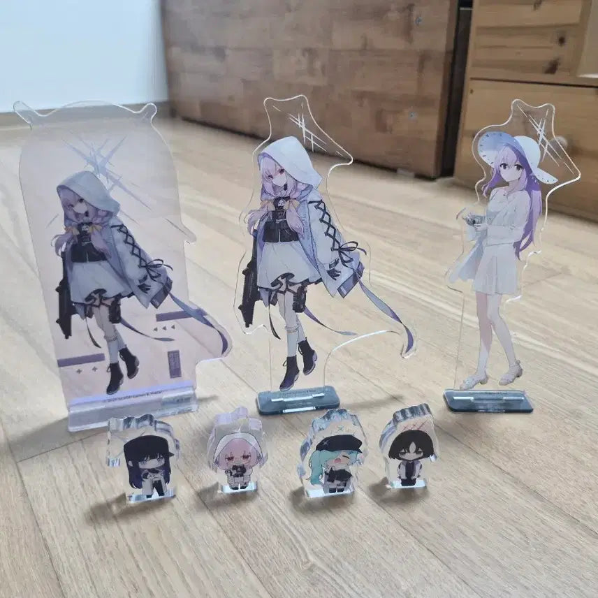 [BUNJANG] Blue Archive Atsuko Acrylic Stand Set / 블루아카 아츠코 아크릴 처분합니다.