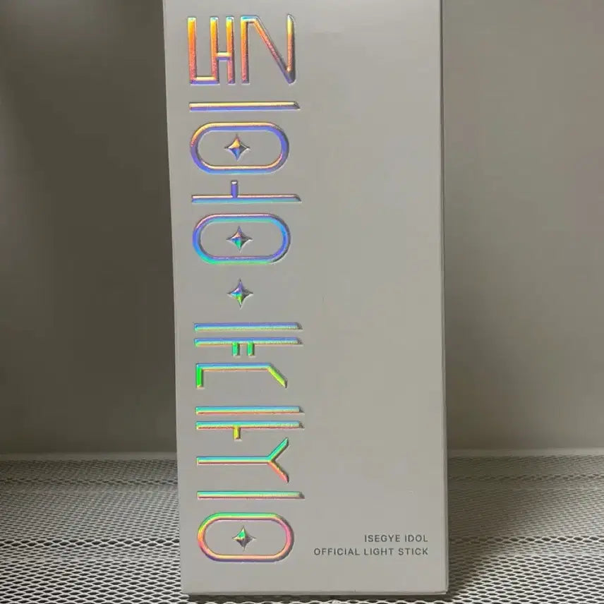 [BUNJANG] Isegye Idol Official Lightstick + Sticker Bundle / 이세계아이돌 공식 응원봉 맆스틱+스티커 판매합니다!