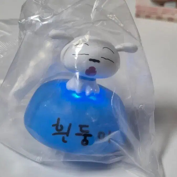 [BUNJANG] Shin-chan Shiro Character Mini Cushion Mood Lamp Figure / 짱구 흰둥이 미니 쿠션 무드등 조명 피규어