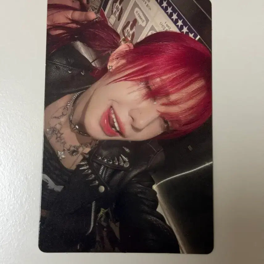 [BUNJANG] XLOVVE Unlove Umu-T Album Photocard / 엑스러브 Xlov 언러브 UXLXVE 우무티 앨범 포카