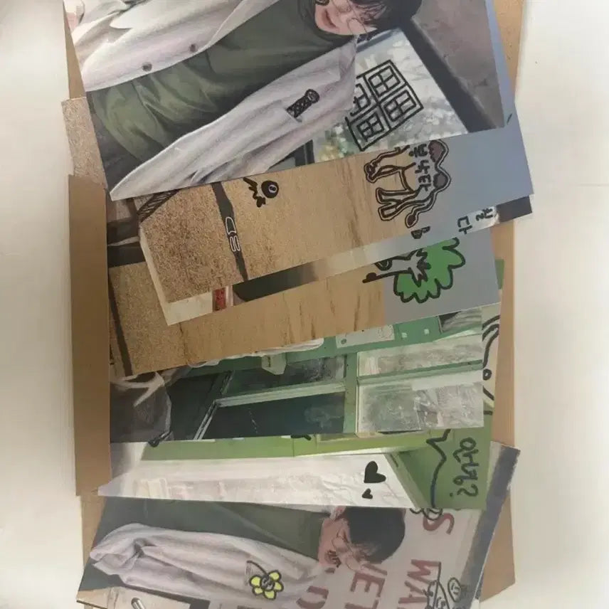 [BUNJANG] Raewon y=f(x) Postcard / 래원 y=f(x) 엽서