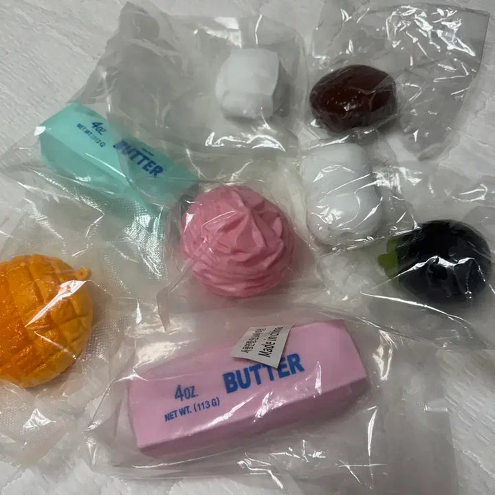 [BUNJANG] New Butter Bar Crunch Squishy - Various Styles / [새상품,바로배송] 버터바 크런치 말랑이 슬랑이 스퀴시 왁뿌 생크림 말랑이 망고스틴 메론빵 두부 초코파이 비누 말랑이