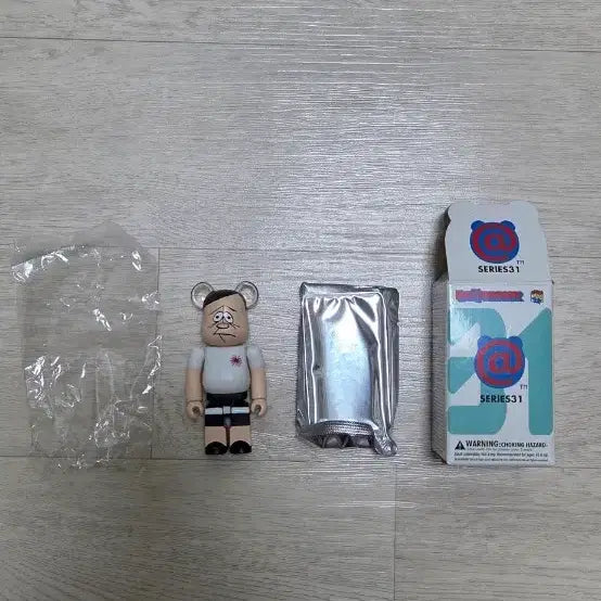 [BUNJANG] Bearbrick Series 31 Yusuke Hanai 100% Unsealed / 베어브릭 시리즈 31 유스케 하나이 100% 새상품급 팔아요.