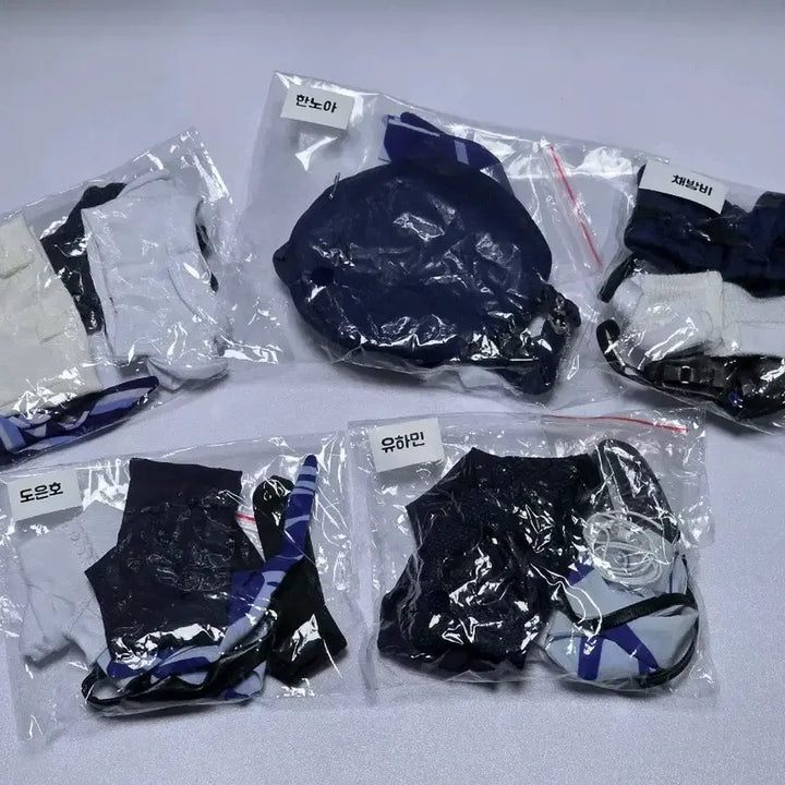 [BUNJANG] PLAVE 10cm Plush Custom Outfit (We Love) Bundle Set / (비공식/미개봉) PLAVE 10cm 솜인형 의상 (웨포럽) 일괄