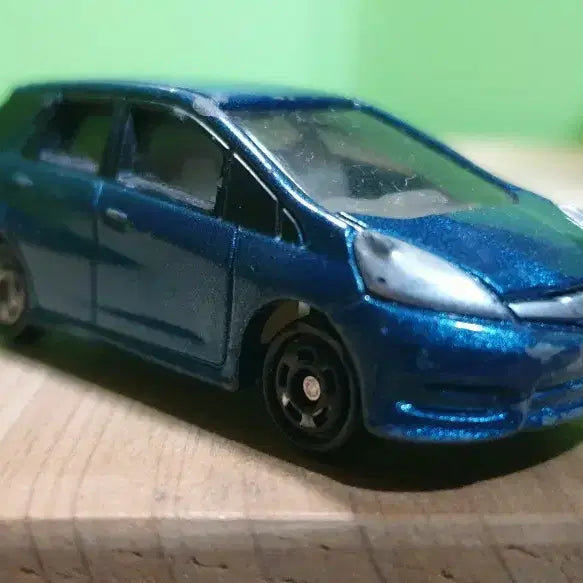 [BUNJANG] Tomica No. 100 Honda Fit Shuttle Diecast Car / 토미카 No.100 혼다 피트 셔틀(Honda Fit Shuttle)