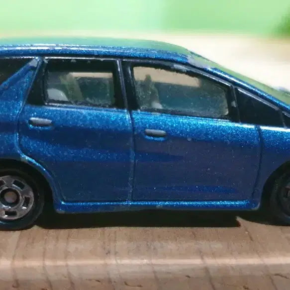 [BUNJANG] Tomica No. 100 Honda Fit Shuttle Diecast Car / 토미카 No.100 혼다 피트 셔틀(Honda Fit Shuttle)