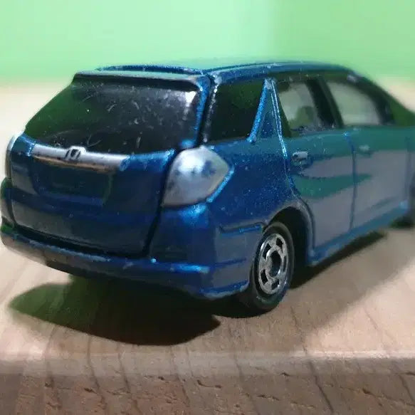 [BUNJANG] Tomica No. 100 Honda Fit Shuttle Diecast Car / 토미카 No.100 혼다 피트 셔틀(Honda Fit Shuttle)
