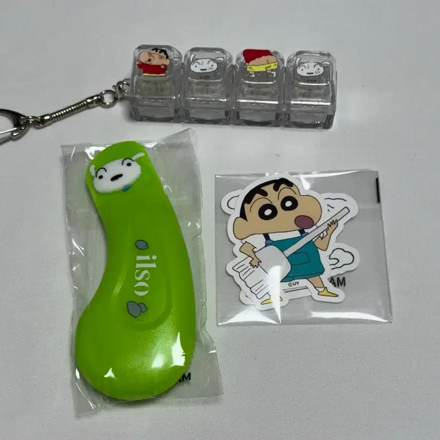 [BUNJANG] Crayon Shin-chan Shin-chan &amp; Shiroshi Pig Nose Cleaner Collaboration Goods Set / 세트) 일소 짱구 흰둥이 피지제거 콜라보 굿즈