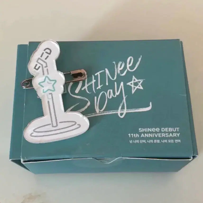 [BUNJANG] SHINee 11th Anniversary Random Badge / 샤이니 11주년 랜덤 뱃지