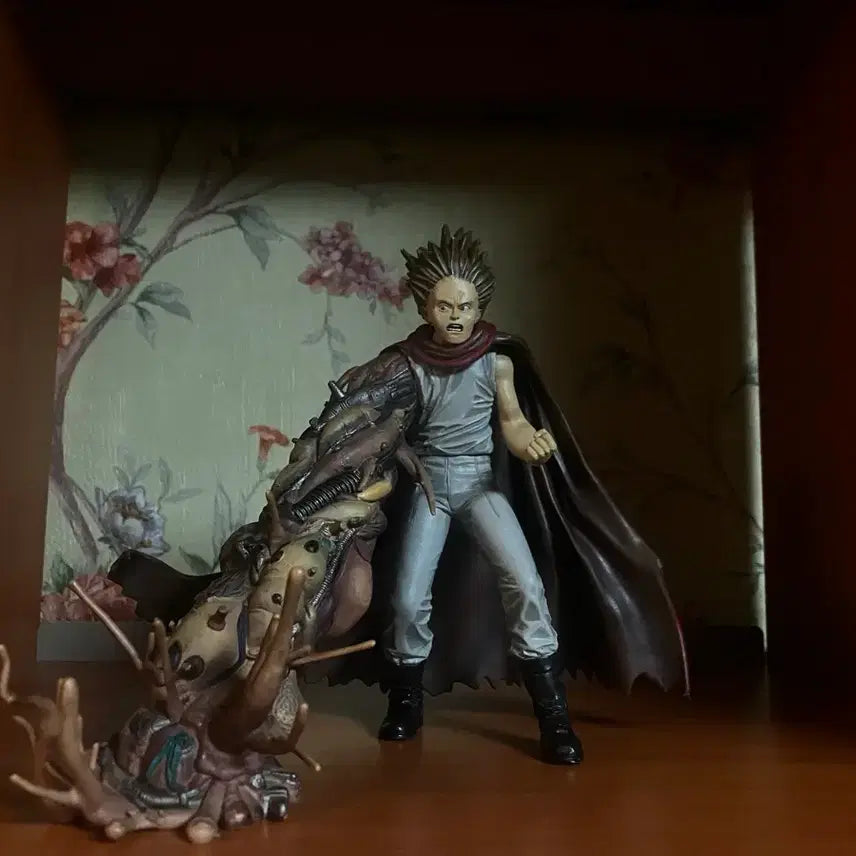 [BUNJANG] McFarlane Akira Tetsuo Figure / 맥팔레인 아키라 테츠오 피규어 팝니다