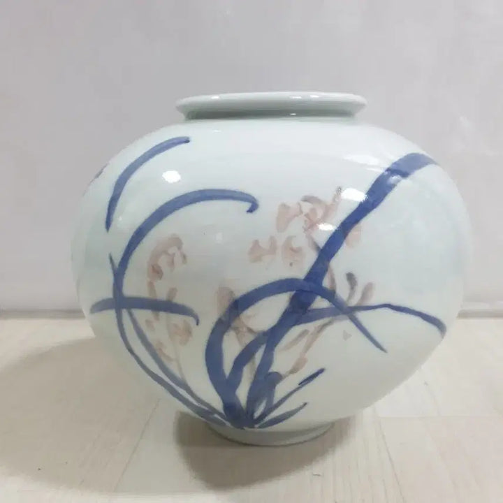 [BUNJANG] Master Park In-won Celadon Porcelain Orchid Moon Jar / [작가 작품] 고선 박인원 명장 청화진사 난초문 달항아리 (8*19.5)