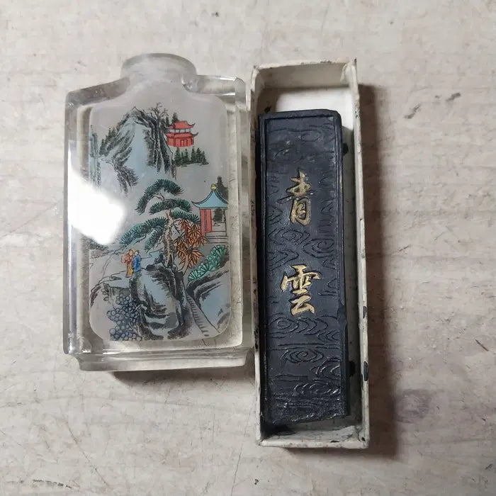 [BUNJANG] Japanese Vintage Collectible Bundle (Wooden Cup, Ink Stone, Paperweight) / 일본 빈티지 목제 잔, 청운 먹, 고야산 금속 기념품 등 일괄