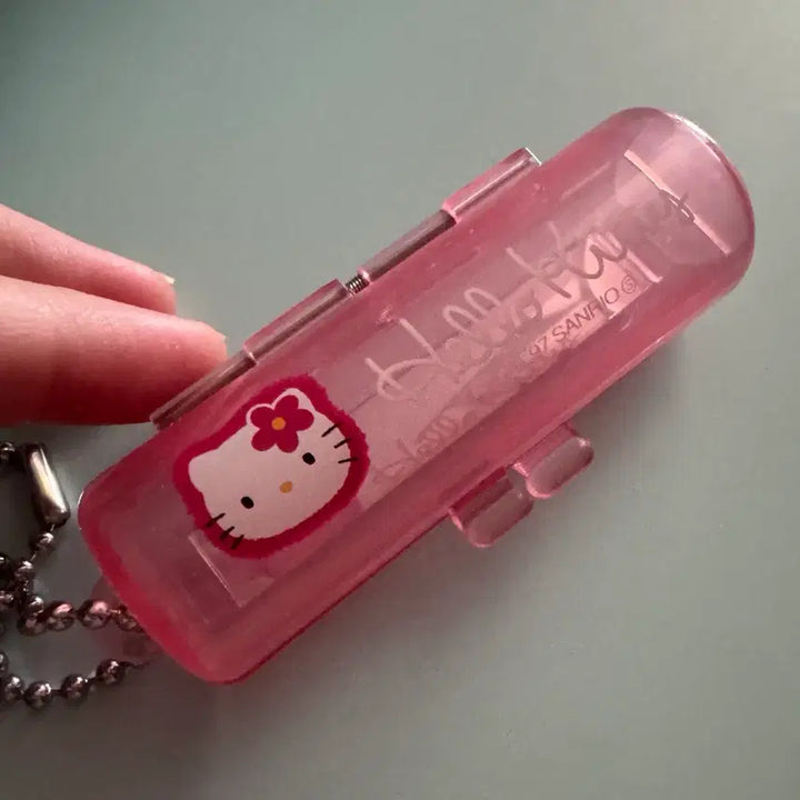 [BUNJANG] 1997 Hello Kitty "Kaohana" Lip Balm Case with Strap / 고전 키티 카오하나 립 케이스 립밤 케이스 스트랩 킽스
