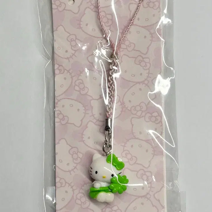 [BUNJANG] Sanrio Hello Kitty 50th Anniversary Lucky Clover Strap Keychain / 산리오 헬로키티 50주년 특별전 팝업 행운 클로버 키티 스트랩 키링
