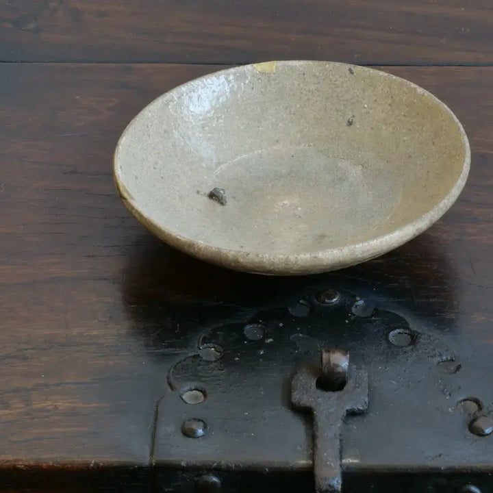 [BUNJANG] Goryeo Dynasty Celadon Porcelain Teacup / 초기 웅천지역 낙엽잔  백자찻잔