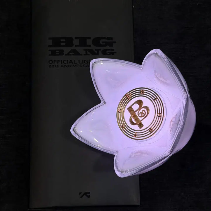 [BUNJANG] BIGBANG 20th Anniversary Official Light Stick (Cosmos Edition) - Sealed / 빅뱅20주년 뱅봉 미개봉새상품 판매합니다