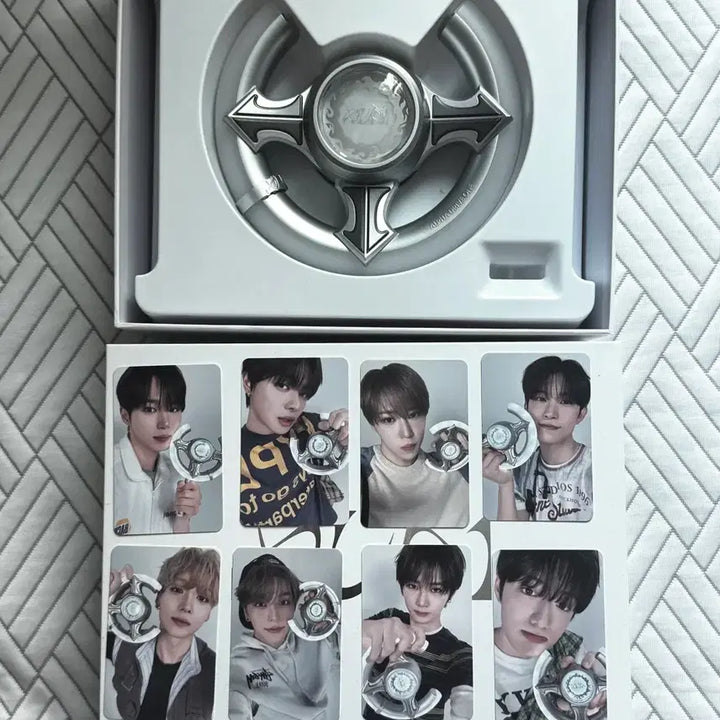[BUNJANG] AlphaDriveOne Official Lightstick + Temporary Lightstick + Album &amp; Photocard Bundle / 알파드라이브원 공식 응원봉 + 임시응원봉 + 앨범 및 포카