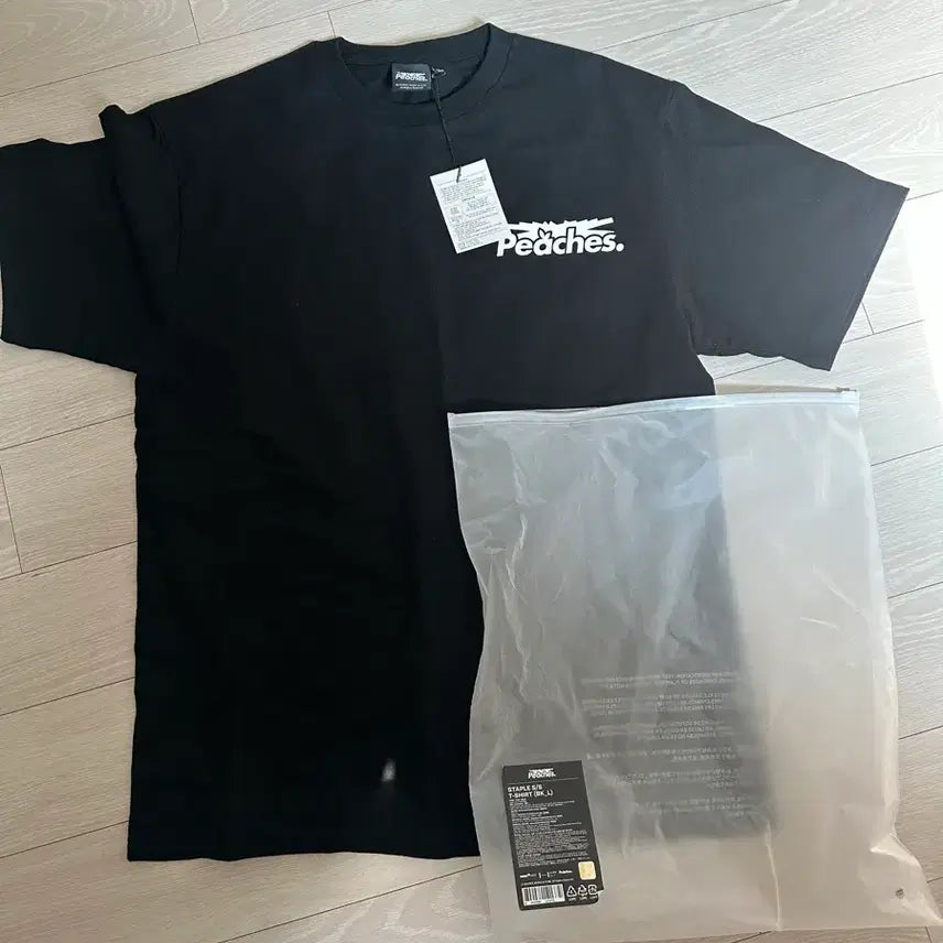 [BUNJANG] LE SSERAFIM x PEACHES Collaboration Short-Sleeve T-Shirt L / 르세라핌 피치스 콜라보 반팔 L