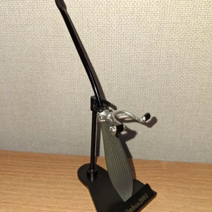 [BUNJANG] Nimbus 2001 Broom Gacha Figure Accessory / 해리포터 빗자루 가챠 님부스 2001