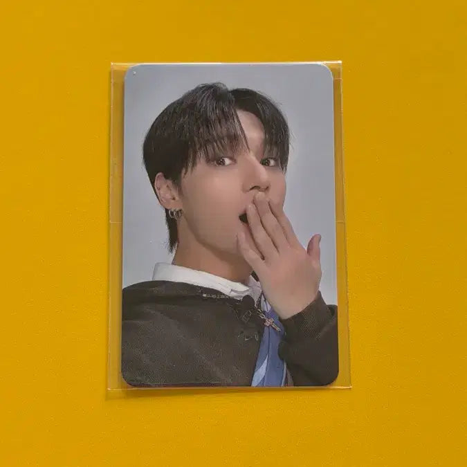 [SOLD OUT] [BUNJANG] ATEEZ Light Up The Sky Cinema CGV Photocard Wooyoung / 에이티즈 라이트 더 웨이 인 시네마 cgv 영화 포카 우영