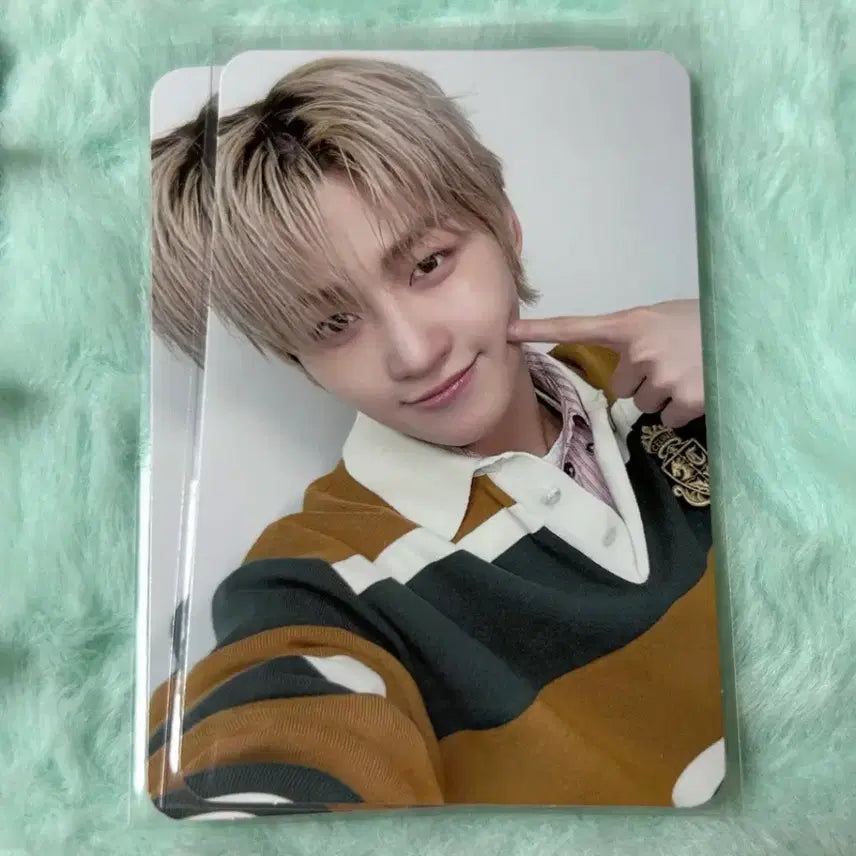[BUNJANG] TWS Compact Blush Version Jihoon Album Photocard / 투어스 컴팩트 blush 버전 지훈 앨범 포카 양도 블러쉬