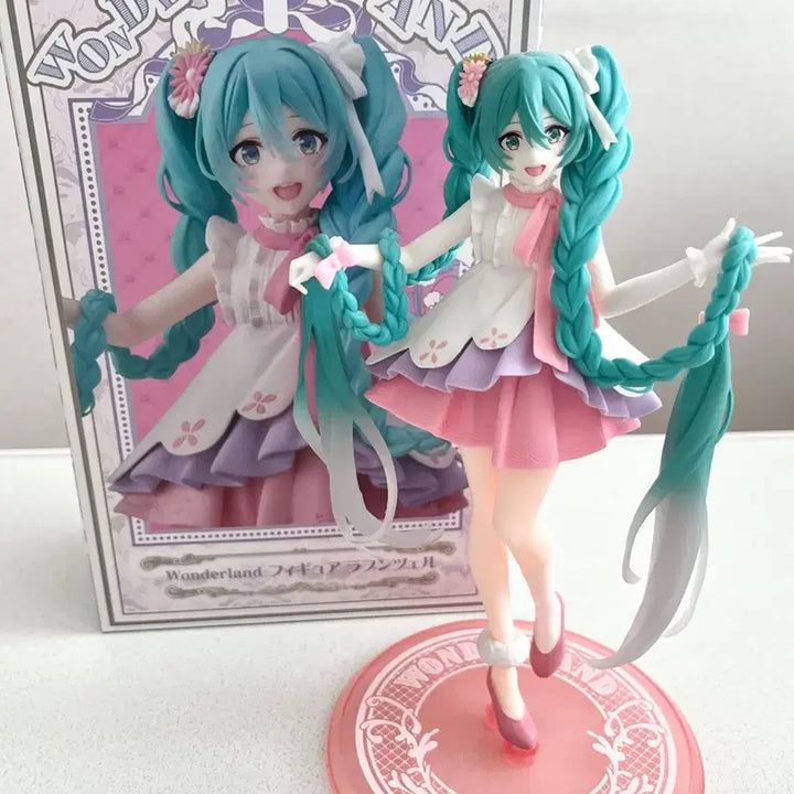 [BUNJANG] Hatsune Miku Wonderland Rapunzel Figure / 하츠네 미쿠 원더랜드 라푼젤 피규어