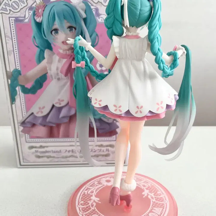 [BUNJANG] Hatsune Miku Wonderland Rapunzel Figure / 하츠네 미쿠 원더랜드 라푼젤 피규어