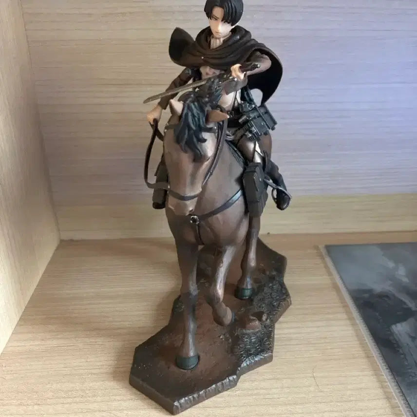 [BUNJANG] Attack on Titan Levi Last One Prize Figure / 진격의 거인 리바이 라스트원