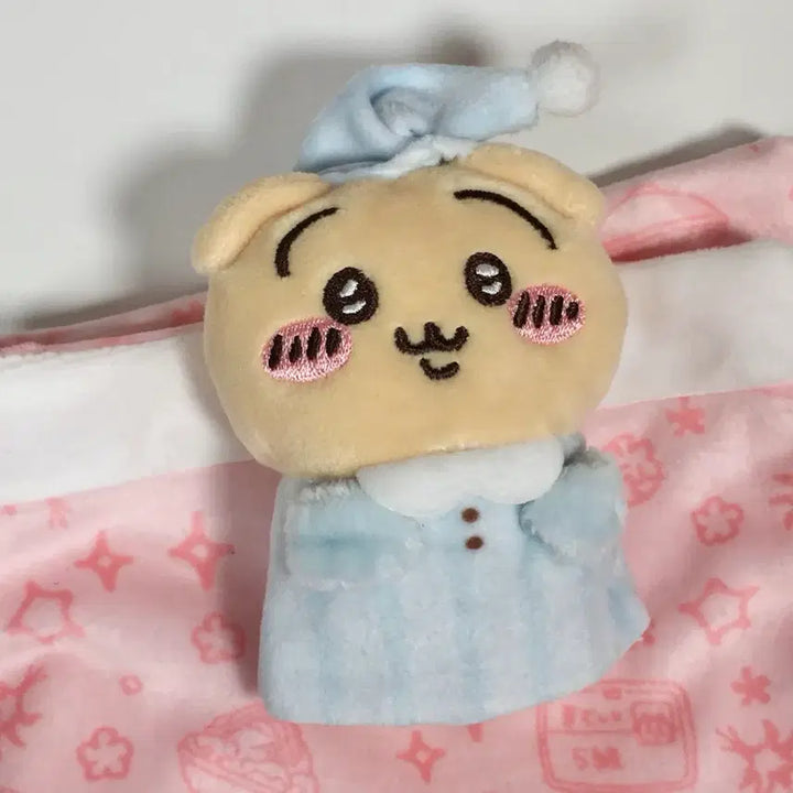 [BUNJANG] Chiikawa Usagi "Oyasumi" Pajamas Mini Plush / 오야스미 잠옷 침대 우사기 미니 인형 누이 치이카와