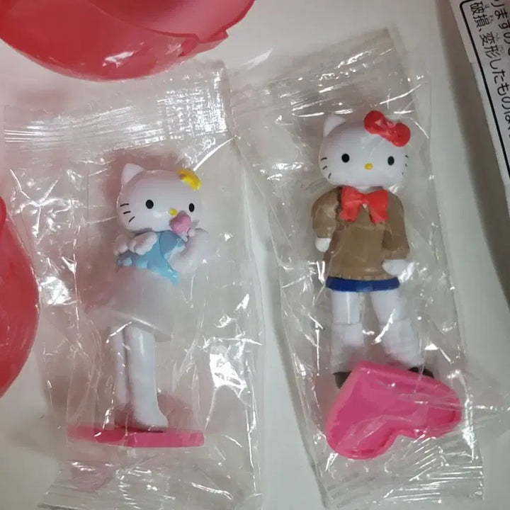 [BUNJANG] Hello Kitty Style Up Figure Collection Set (2 Pieces) / 헬로키티 스타일 업 피규어 컬렉션 가챠 2개 세트 롱다리 교복 갸루 엔젤 요정