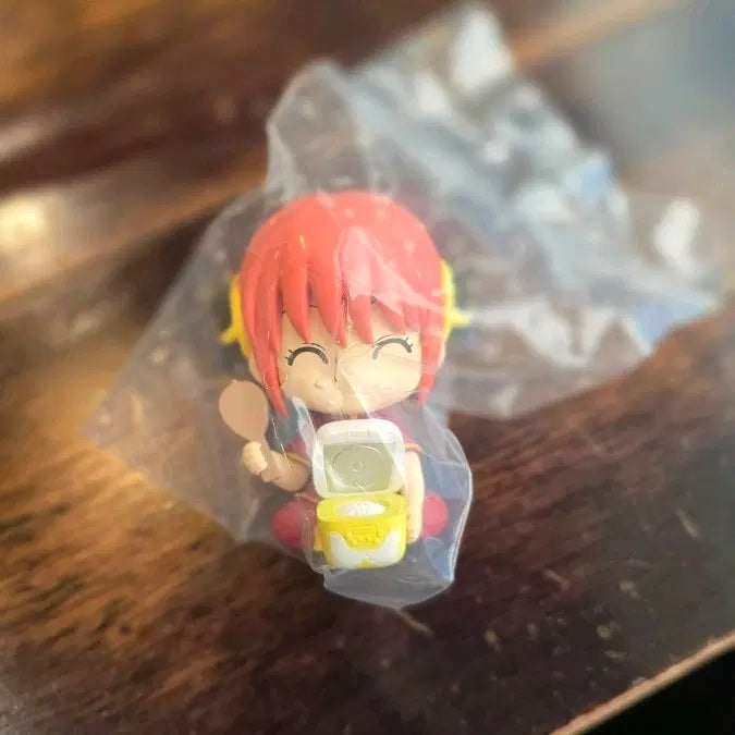 [BUNJANG] Gintama Mogumogu Nyamu Daeryeol Gacha Kagura Figure / 은혼 모구모구 냠냠대열 가차 피규어 카구라