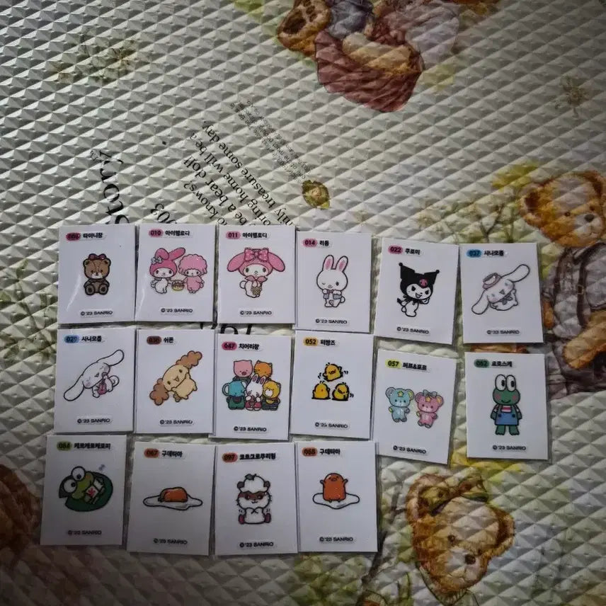 [BUNJANG] Sanrio Stickers Bundle Set (94 Normal, 16 Glitter, 1 Special Number) / 산리오 띠부씰 일반씰 94장 반짝이씰 16장 000번호1장포함 일괄판매합니다