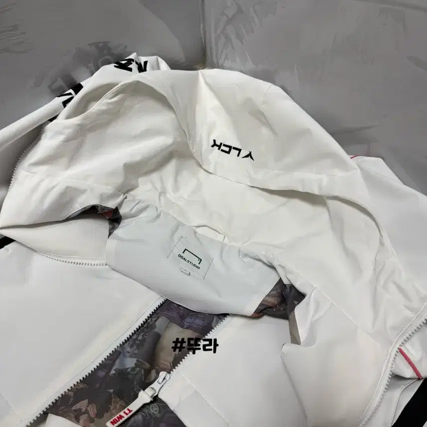 [BUNJANG] T1 2024 Worlds Jacket White S / T1 2024 유니폼 월즈 자켓 화이트 S