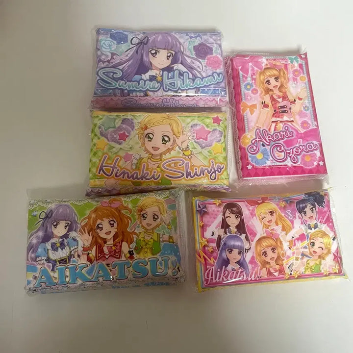 [BUNJANG] Aikatsu! Goods Bundle Set: Gacha Can Badge, Sticker, Postcard, Pencil / [일괄]아이카츠 굿즈 정리 가챠캔뱃지스티커엽서연필고전