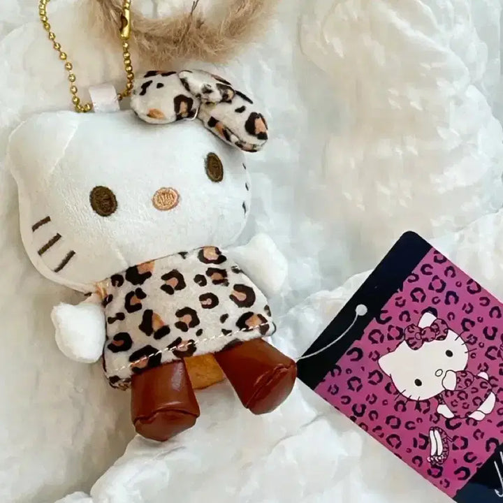 [BUNJANG] Sanrio Hello Kitty Leopard Costume Fur Doll Keychain / 택0,새상품) 산리오 헬로키티 레오파트 코스튬 퍼 인형 키링