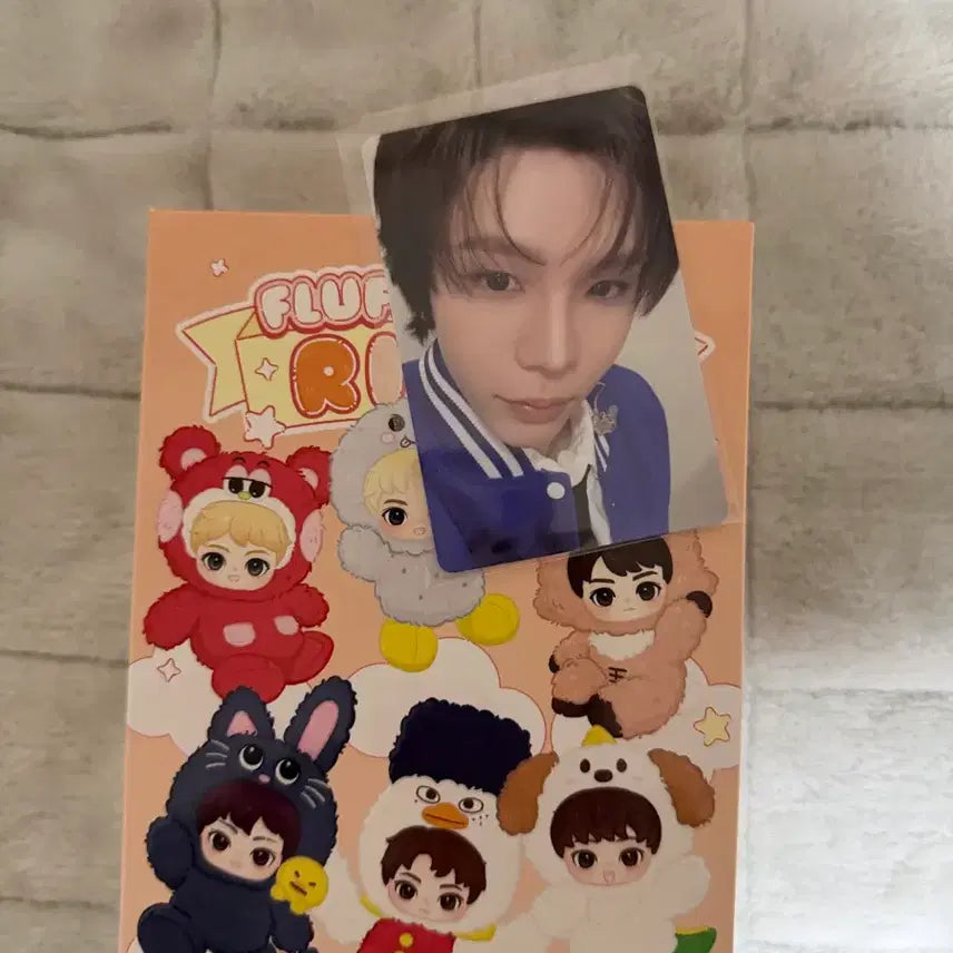 [BUNJANG] RIIZE Sungchan POP MART Fluffy Keyring (Popup Exclusive) / (팝업 쇼타로 특전) 라이즈 팝마트 플러피 키링 타로 리즈코