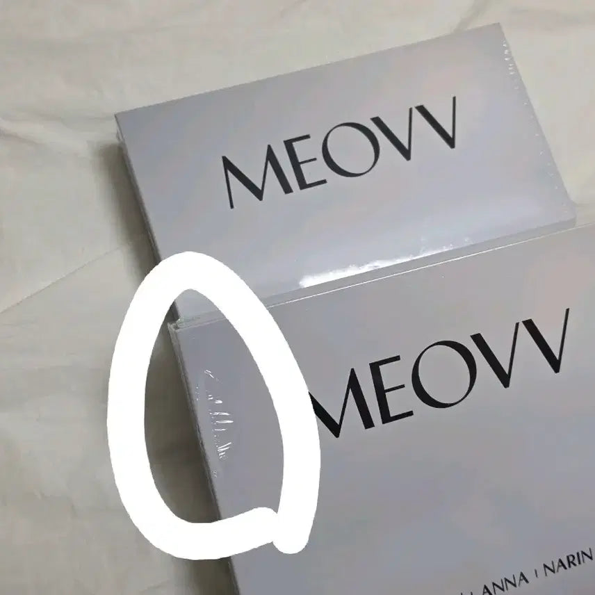 [BUNJANG] MEOVV Teleca Limited Edition Sealed Box Set (2 items) / MEOVV  Teleca 리미티드 에디션 미개봉 박스 2개 일괄
