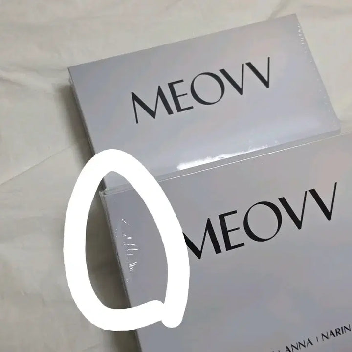 [BUNJANG] MEOVV Teleca Limited Edition Sealed Box Set (2 items) / MEOVV  Teleca 리미티드 에디션 미개봉 박스 2개 일괄