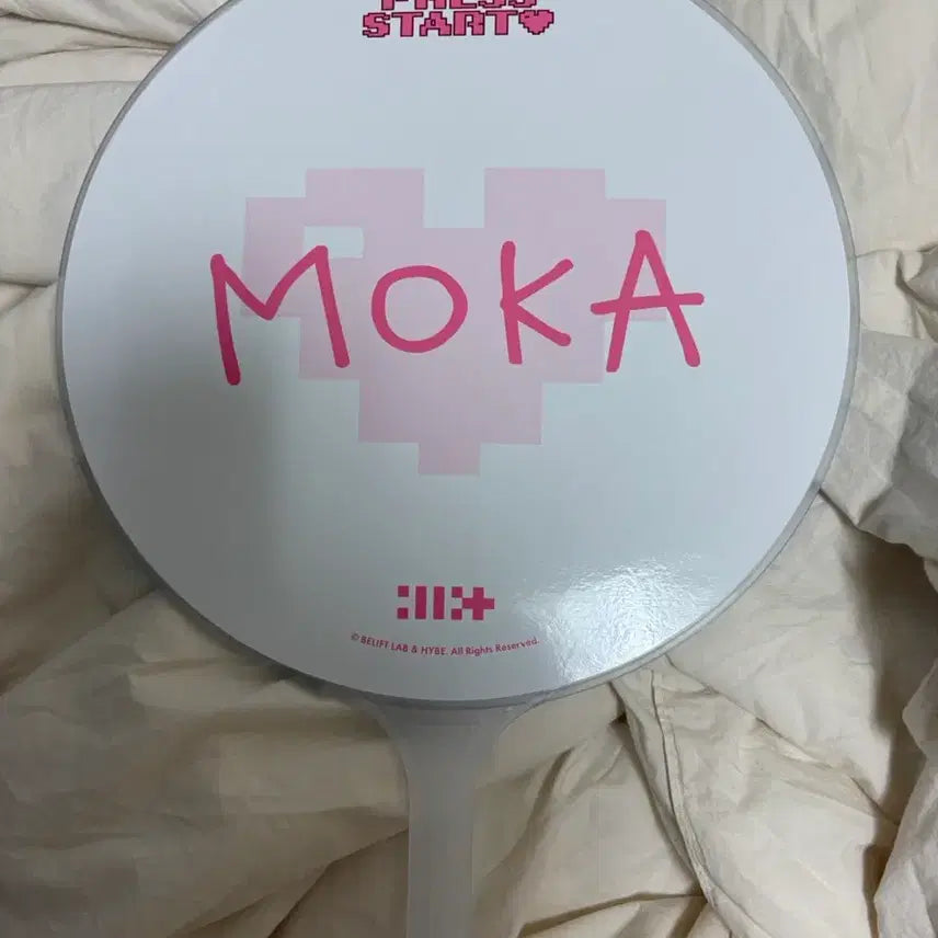 [BUNJANG] ILLIT MoKa Glitter Day Uchiwa / 아일릿 모카 글리터데이 우치와