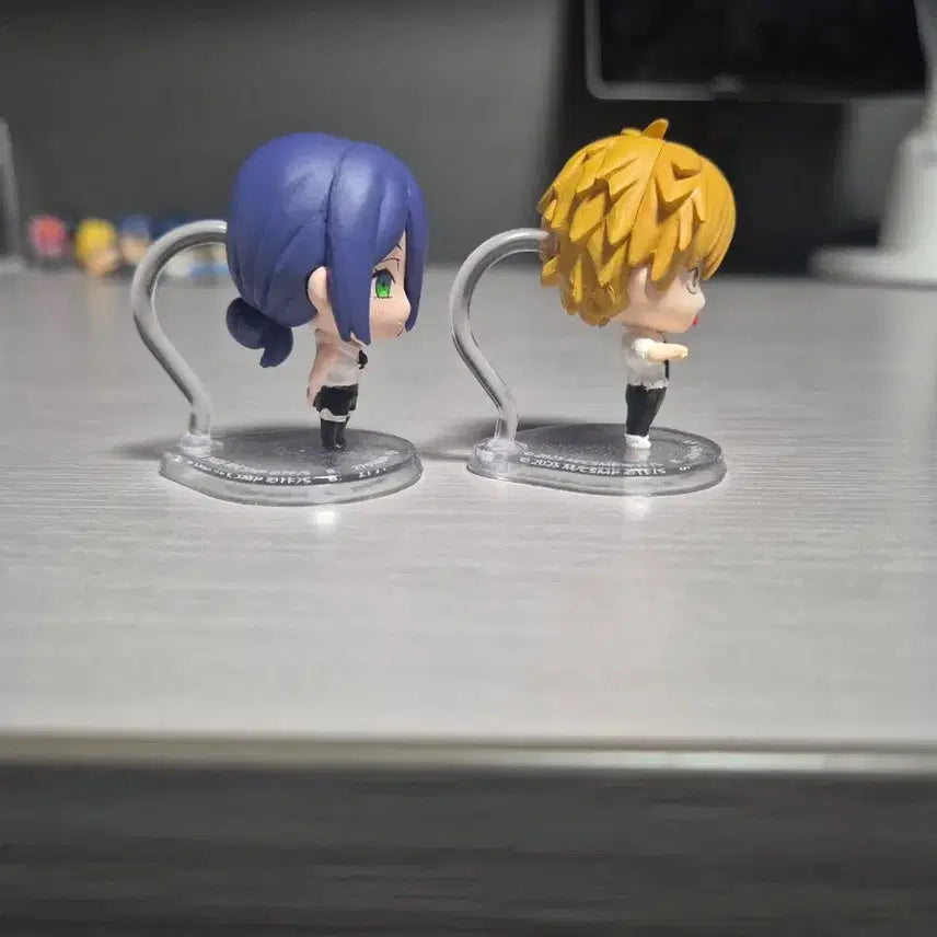 [BUNJANG] Chainsaw Man Denji &amp; Reze Standing Gacha Figure Bundle Set / 덴지,레제 스텐딩 가챠 일괄