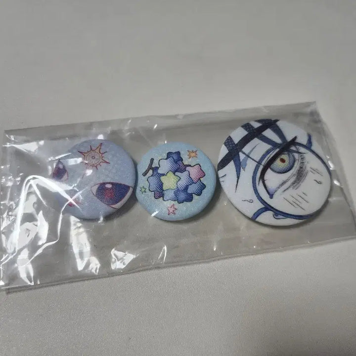 [BUNJANG] Gye-dam-chul-geun Kim Sol-eum Grape Badge Set / 괴담출근 김솔음 포도 뱃지 원가 이하 양도