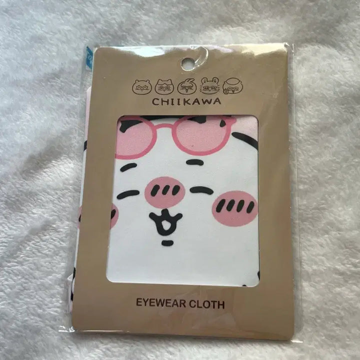 [BUNJANG] Chiikawa "Monzakui" Zoff Glasses Cleaner (Sealed) / 치이카와 먼작귀 zoff 안경닦이 미개봉
