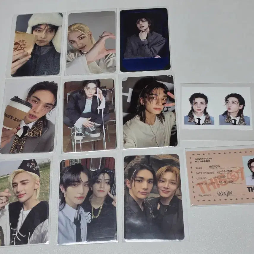[BUNJANG] Stray Kids Hyunjin Photocard Bundle Set (ThisThat) / 스트레이키즈 스키즈  현진 포토카드 포카 일괄 양도 thisthat 두잇