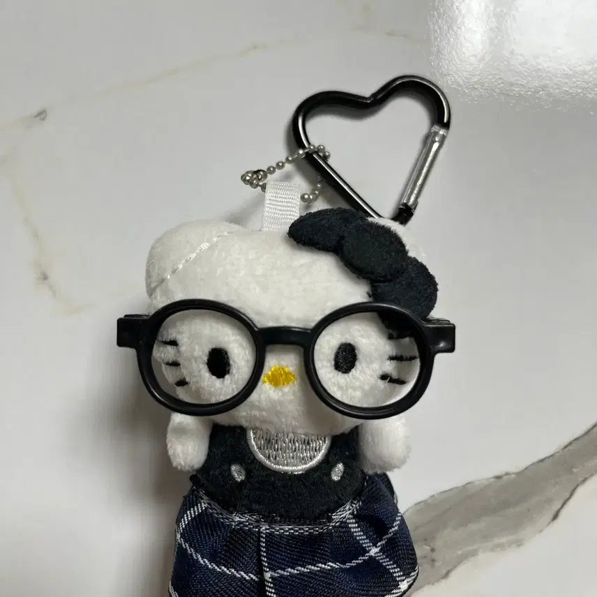 [BUNJANG] Hello Kitty Doll Keychain with Glasses / 안경 헬로키티 인형 키링