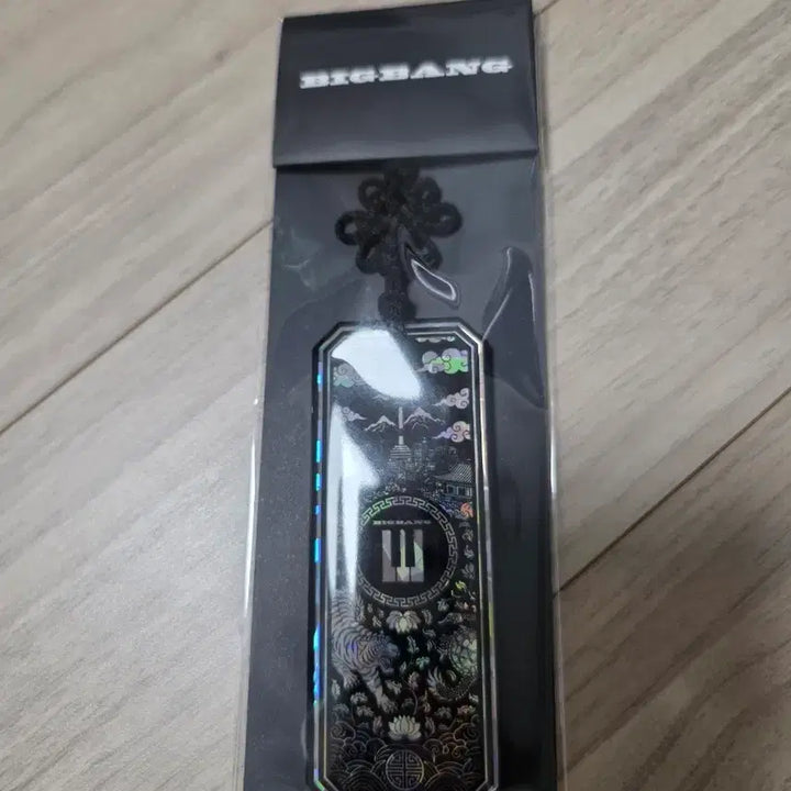 [BUNJANG] Bigbang 20th Anniversary Keychain Sealed / 빅뱅 20주년 키링 미개봉
