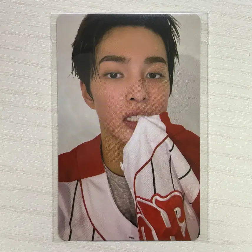 [BUNJANG] ONEUS GUNHEE Cortis Music Korea Lucky Draw Photocard (Sealed) / 코르티스 그린그린 뮤직코리아 럭키드로우 건호 포카 양도 판매 / 코르티스 뮤코 럭드 포카 그린그린 앨범 마틴 제임스 주훈 성현 건호 미개봉 앨범 개봉 앨범 건호 뮤코 럭드
